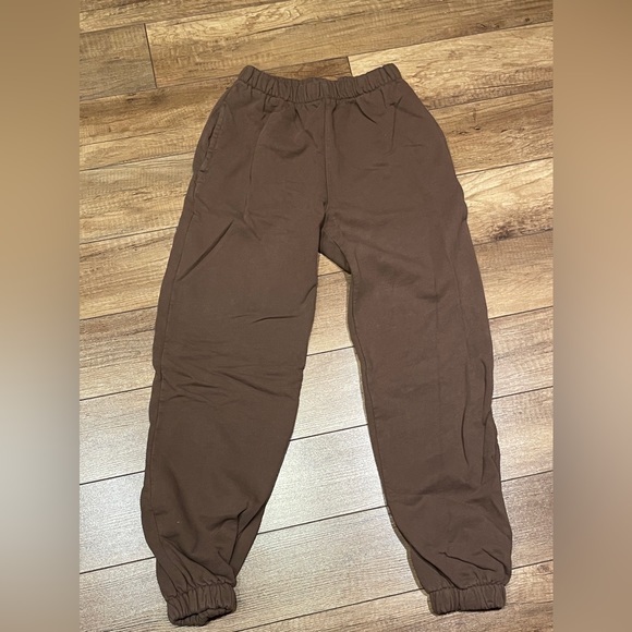 Brandy Melville joggers - Picture 1 of 1